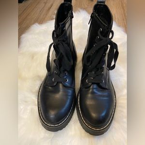 Madden girl boots black size 8.5 medium
